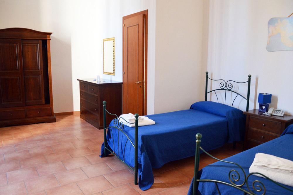 Istituto Antonacci Rooms Lecce Zewnętrze zdjęcie